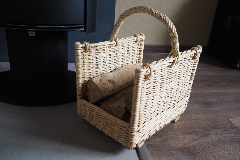 Panier à bois en osier blanc, côtés rectangulaires