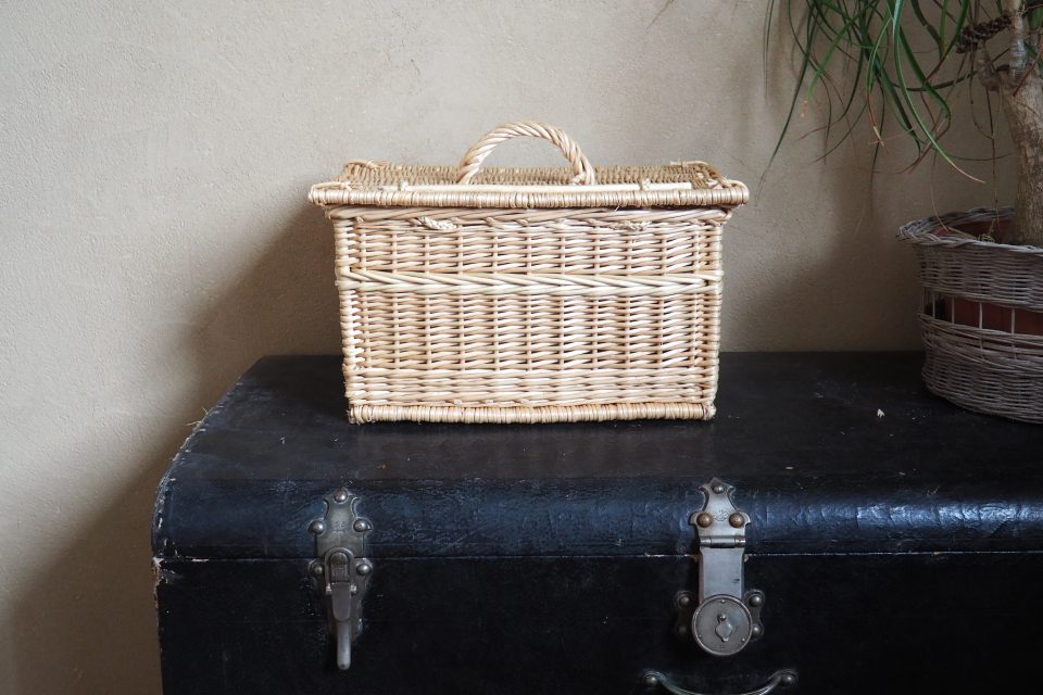 Toilette marseillaise en osier blanc